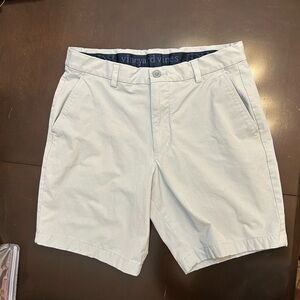 Vineyard Vines Men's Gray Performance Flat Front Shorts size 30